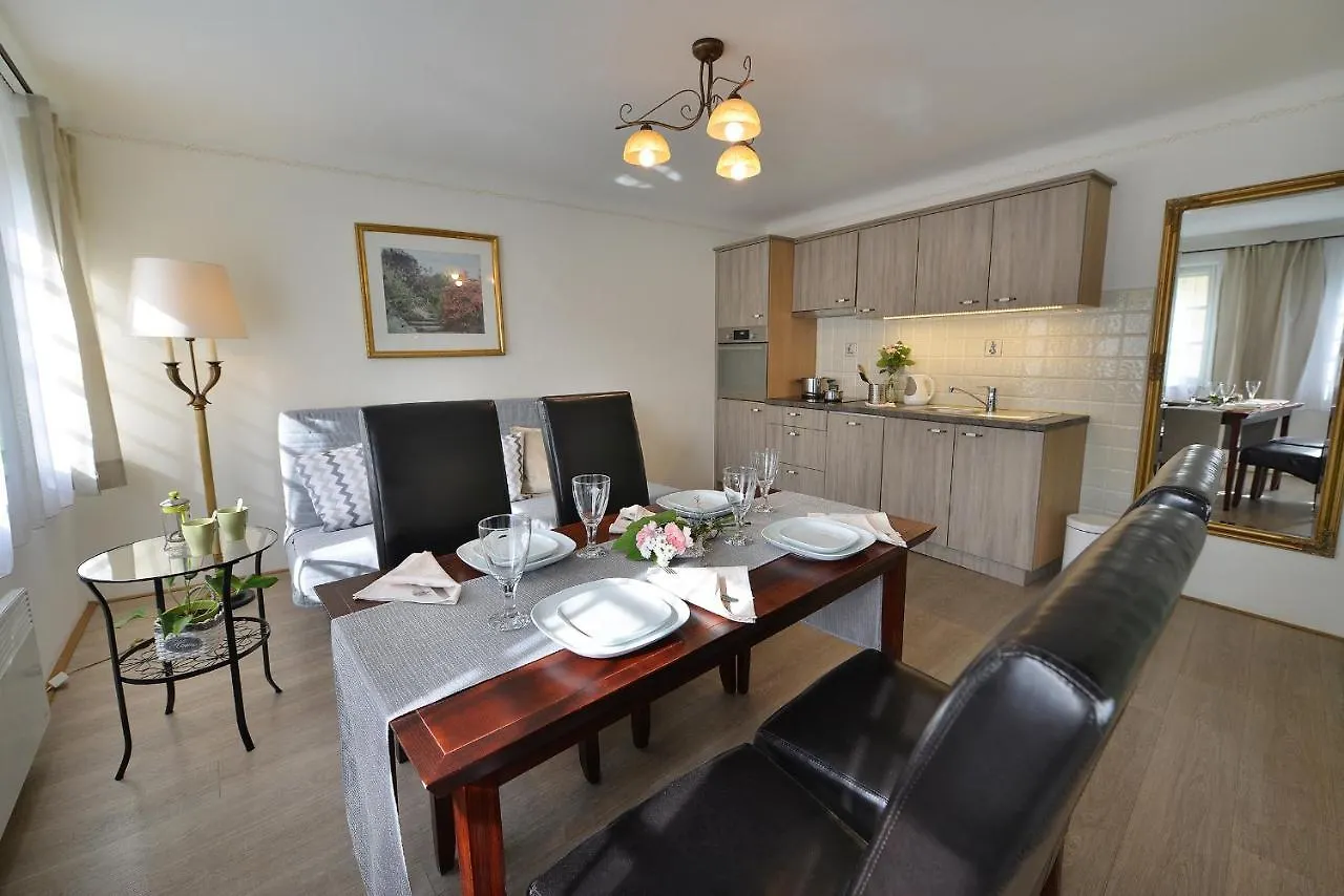 Nobles Apartments براغ