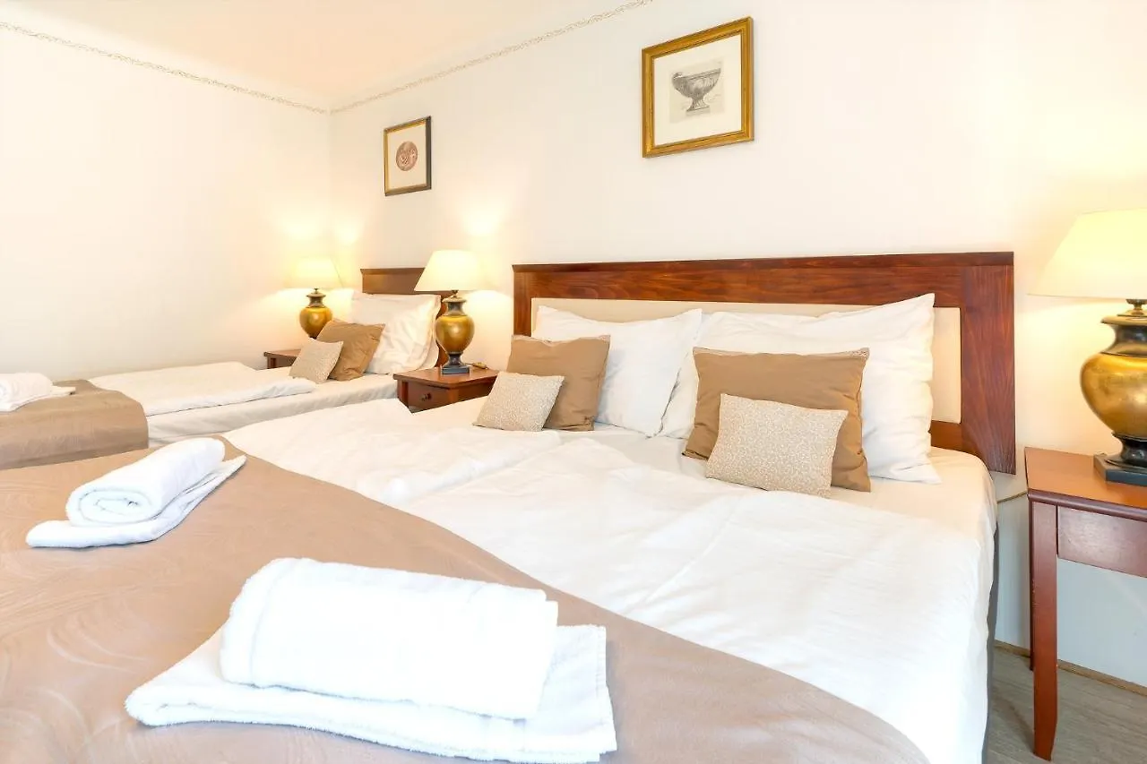 Nobles Apartments براغ